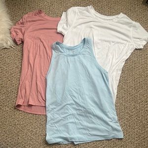 SOLD | Old Navy active tops - size medium
